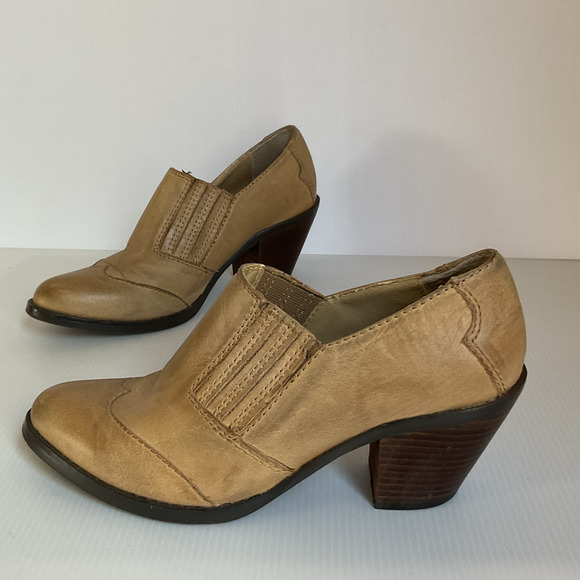 Levity  Leather Western Ankle Boots  7 Block Heel Tan Vintage Style - Picture 1 of 11